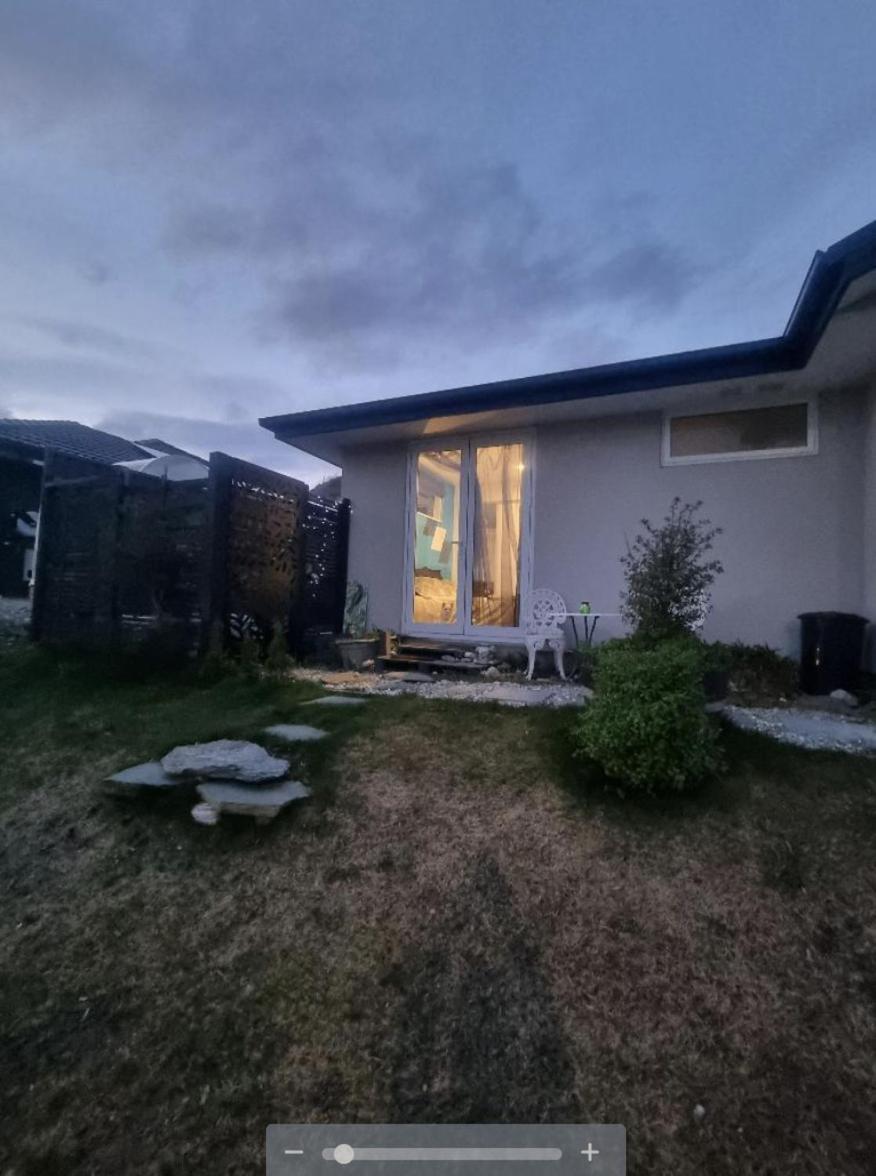 Banbury Deluxe With Spa Bath! Private Courtyard! Queenstown Eksteriør billede